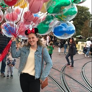 Meet your Posher, Lauren